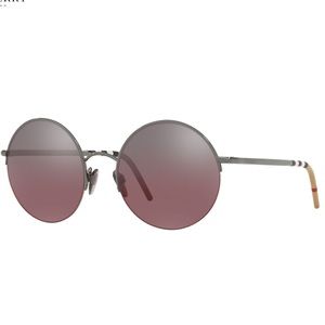 PERFECT CONDITION IN BOX Burberry Sunglasses